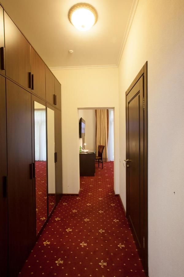 Отель Park-Hotel Kidev Чубинское-39